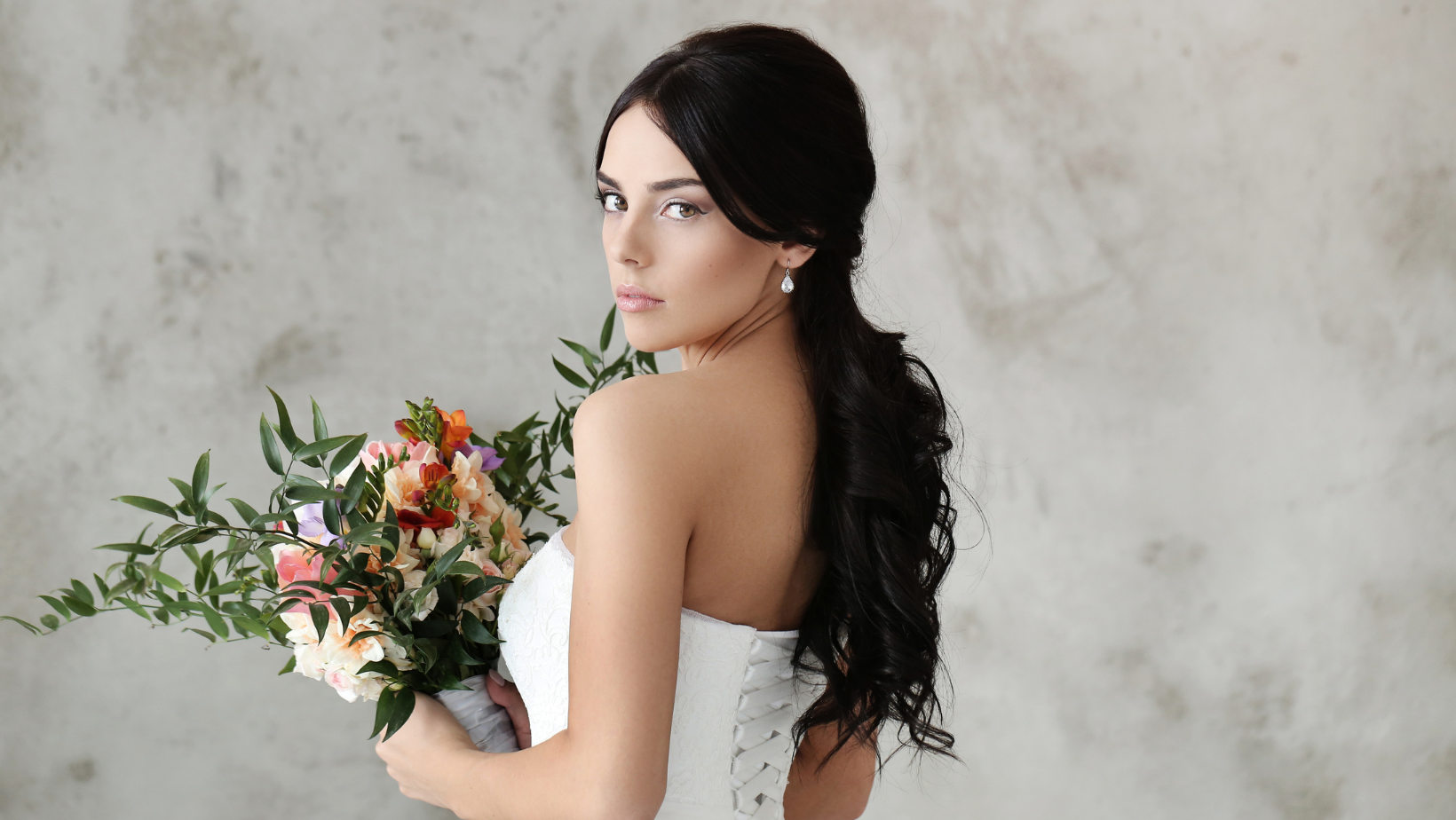 Top Strapless Bras for Your Wedding Dress: Expert Guide Top Strapless Bras for Your Wedding Dress: Expert Guide