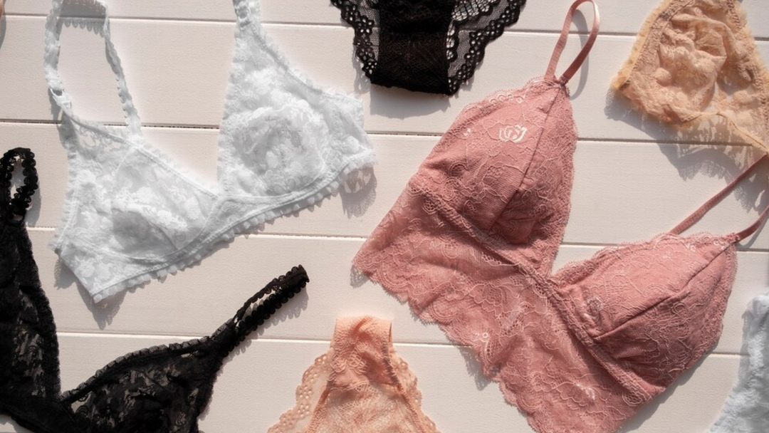 Lace, Cotton, or Seamless? Choosing the Best Fabric for Full-Size Bras